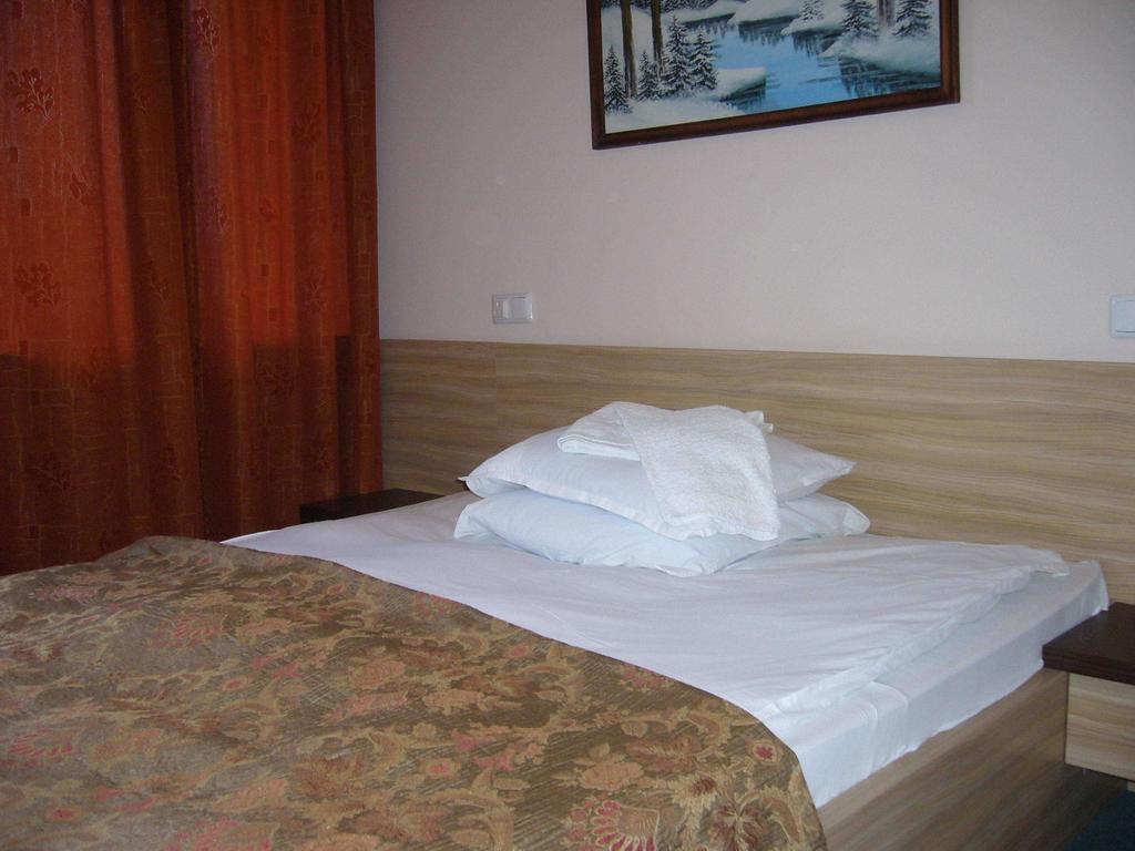 Taurage Hotel Ruang foto