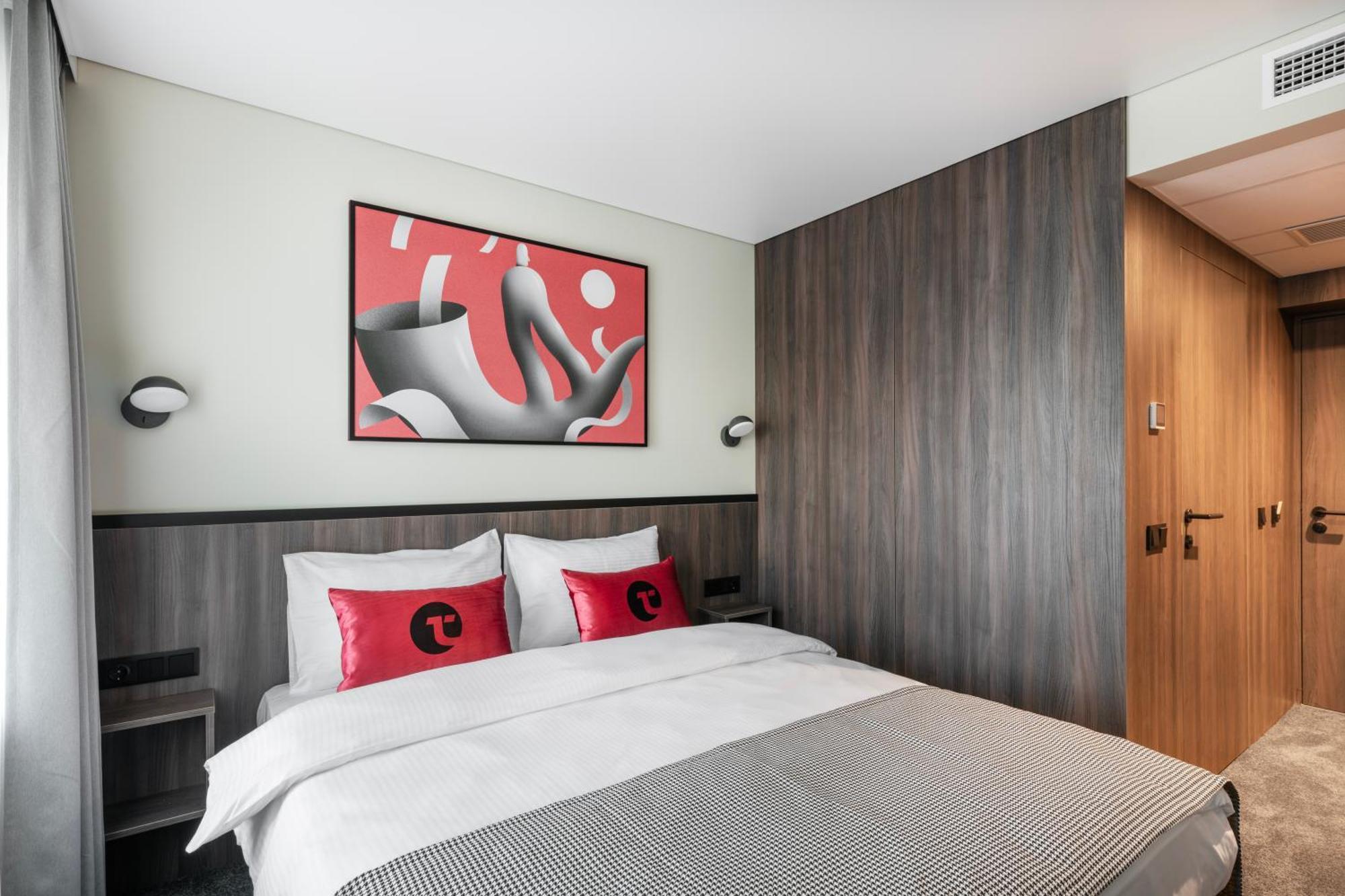 Taurage Hotel Bagian luar foto