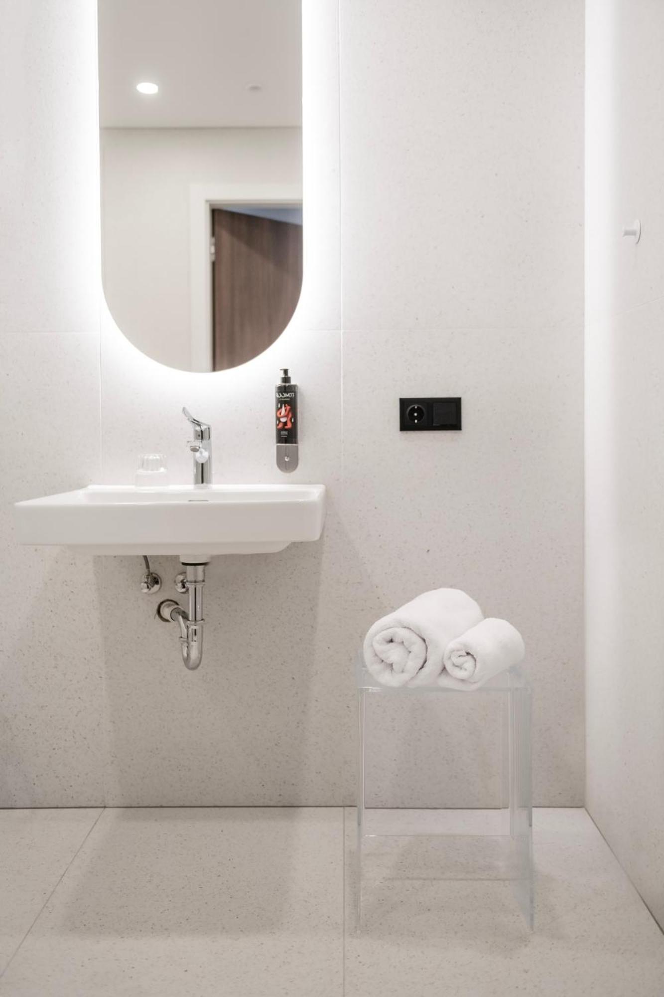 Taurage Hotel Bagian luar foto