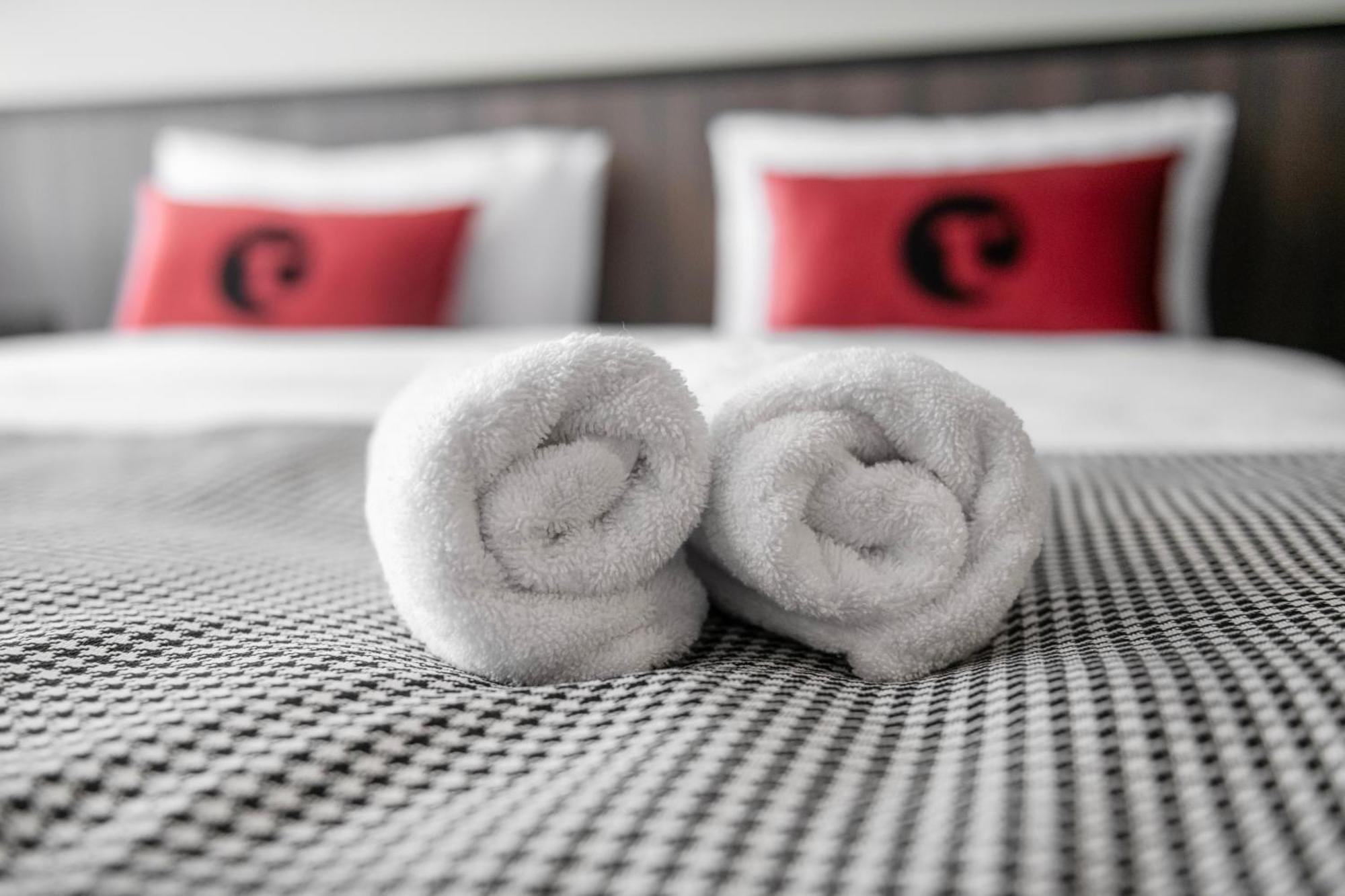 Taurage Hotel Bagian luar foto