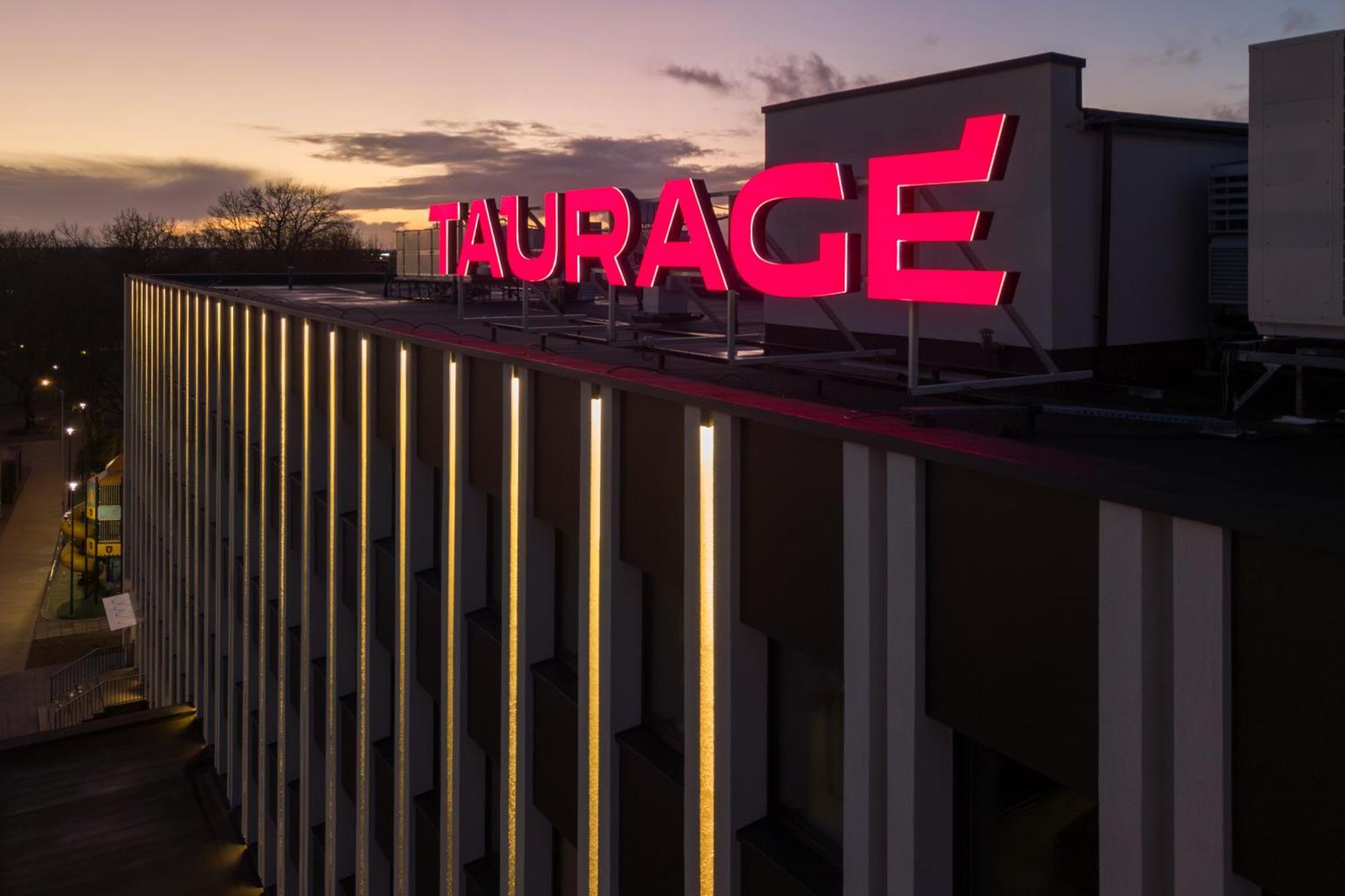 Taurage Hotel Bagian luar foto