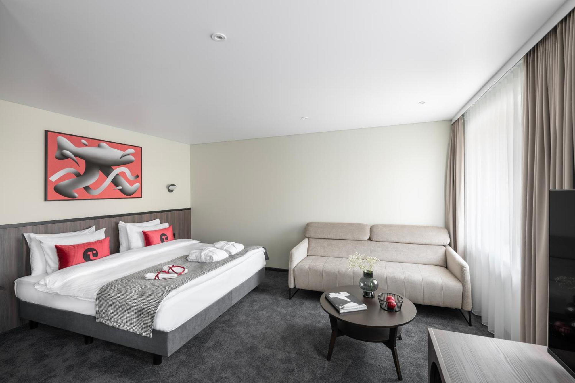 Taurage Hotel Bagian luar foto