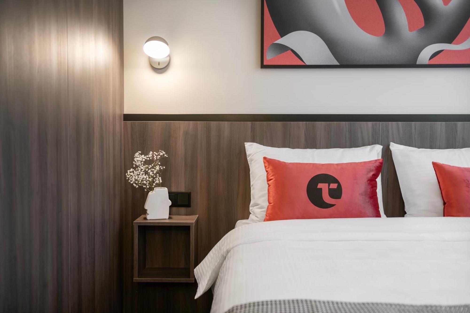 Taurage Hotel Bagian luar foto