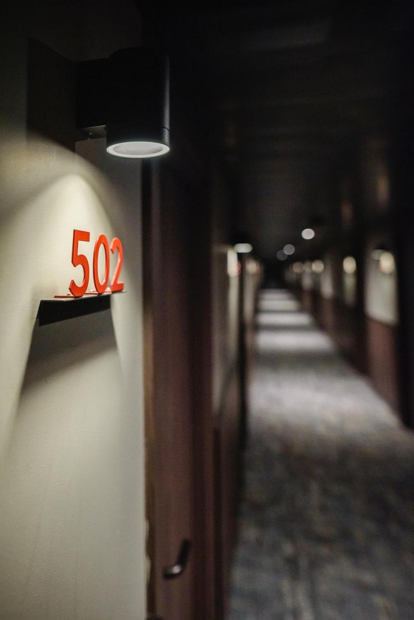 Taurage Hotel Bagian luar foto